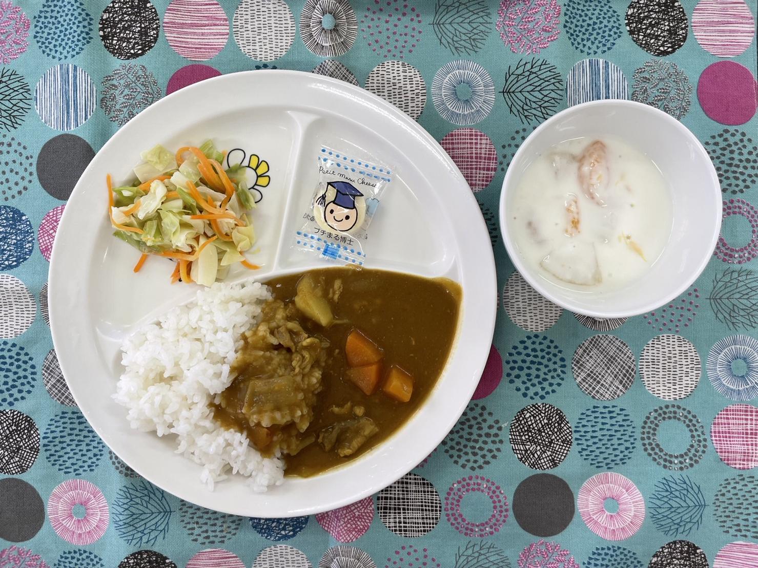 カレーライス/【離乳食】キャベツとにんじんのコンソメ煮
