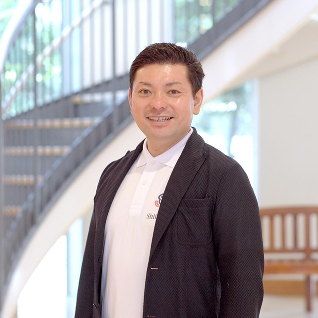 副園長 吉羽 一晃 先生